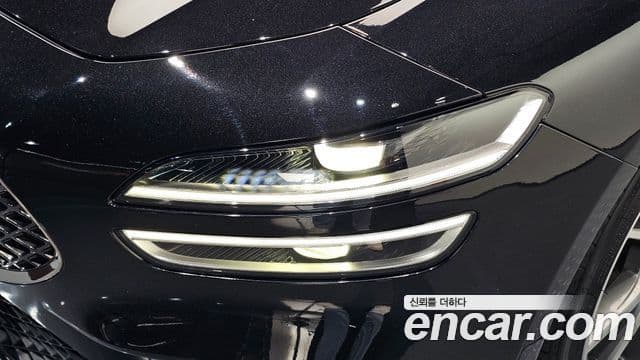 Genesis G70 2020 — Photo 17/35