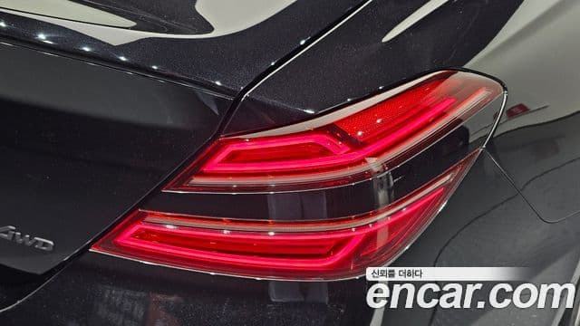 Genesis G70 2020 — Photo 29/35