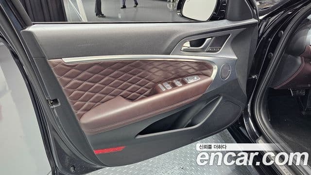 Genesis G70 2020 — Photo 31/35