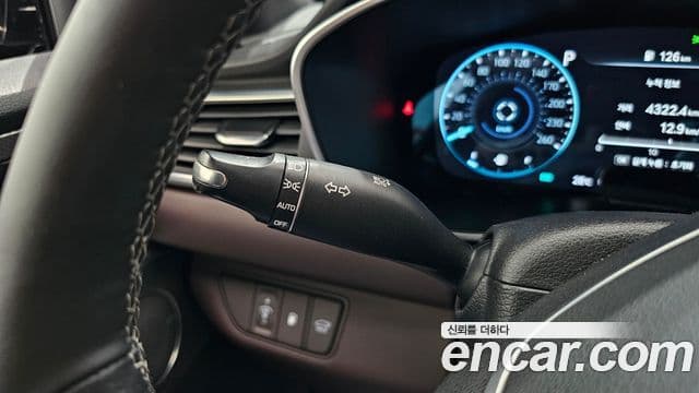 Genesis G70 2020 — Photo 12/35