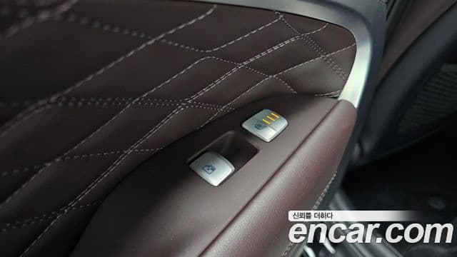Genesis G70 2020 — Photo 26/35