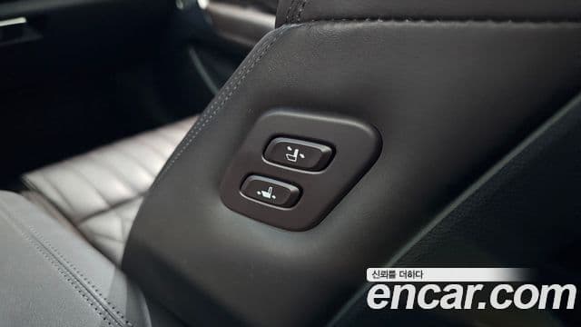 Genesis G70 2020 — Photo 21/35