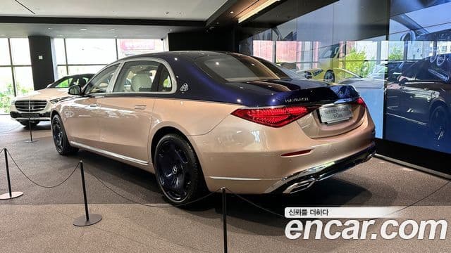 Mercedes-Benz S-Class 2023 — Photo 15/20
