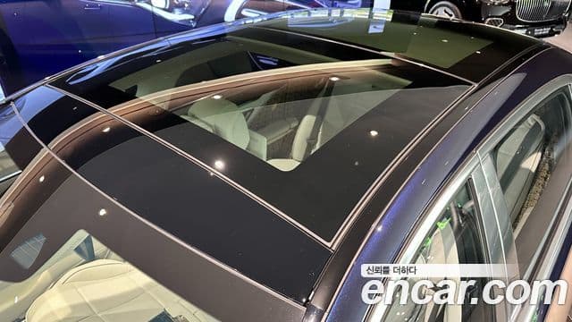 Mercedes-Benz S-Class 2023 — Photo 5/20
