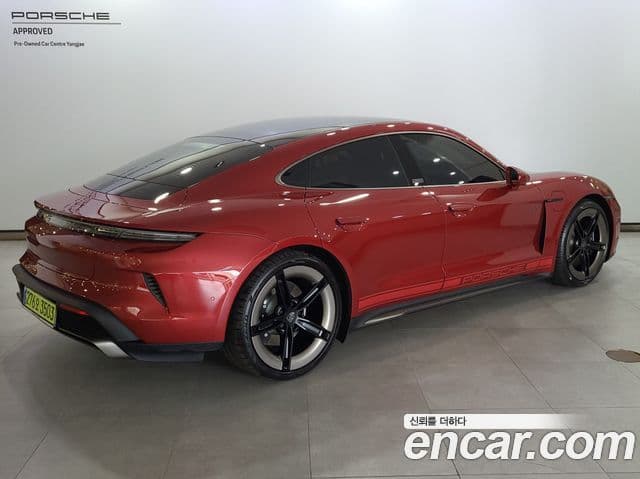 Porsche Taycan 2025 — ფოტო 5/19