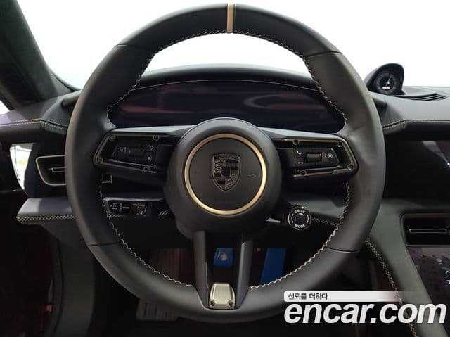 Porsche Taycan 2025 — ფოტო 10/19