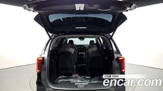 Kia Carnival 2024 — Фото 16/20