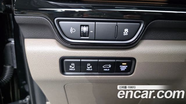 Kia Carnival 2024 — Фото 19/20