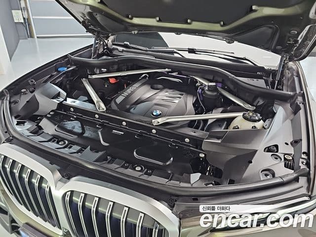 BMW X7 2024 — Photo 1/20