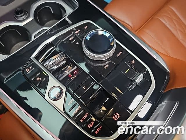 BMW X7 2024 — Photo 9/20