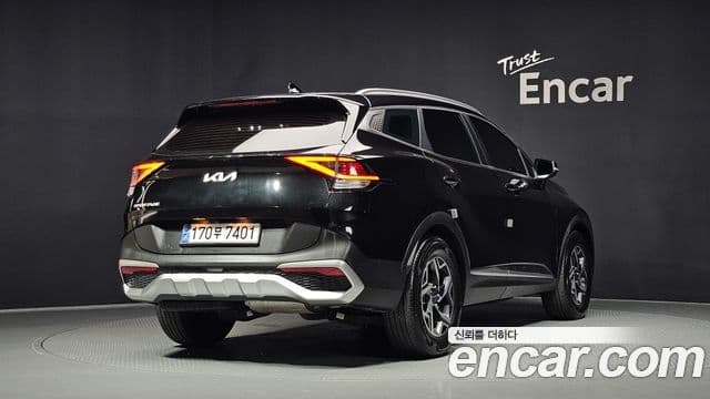 Kia Sportage 2021 — Фото 2/20