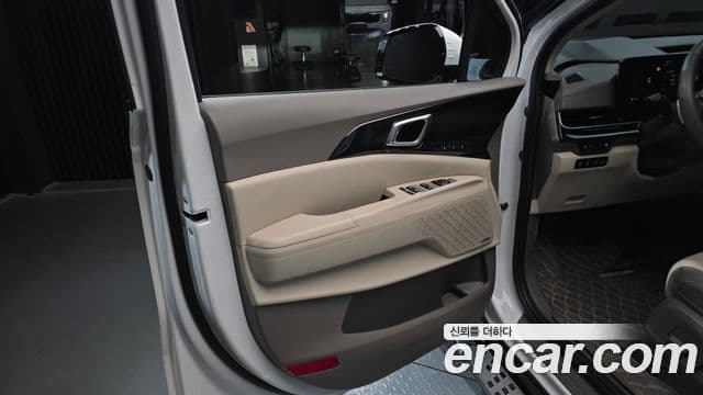 Kia Carnival 2024 — Şəkil 20/39