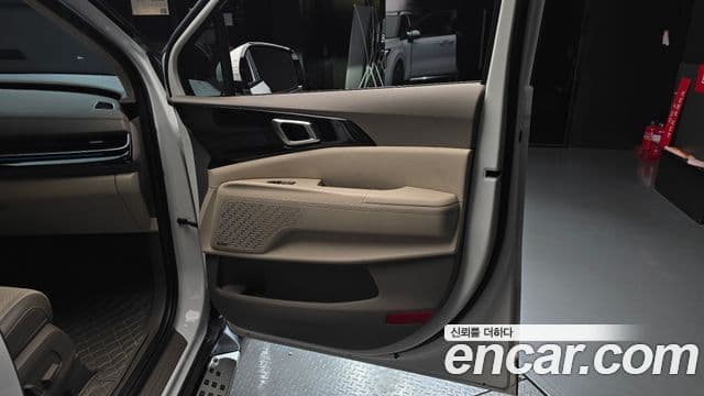 Kia Carnival 2024 — Şəkil 21/39