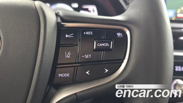 Lexus ES300h 2025 — Photo 35/36