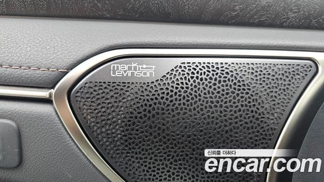 Lexus ES300h 2025 — Photo 11/36