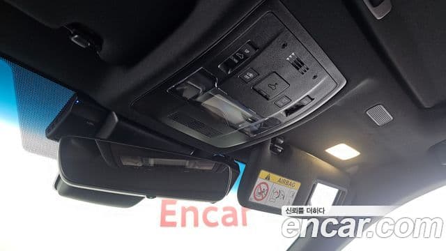 Lexus ES300h 2025 — Photo 29/36