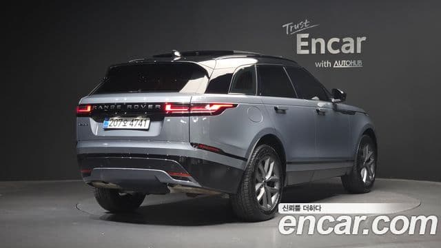 Land Rover Range Rover Velar 2025 — Фото 2/20