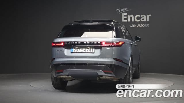 Land Rover Range Rover Velar 2025 — Фото 4/20
