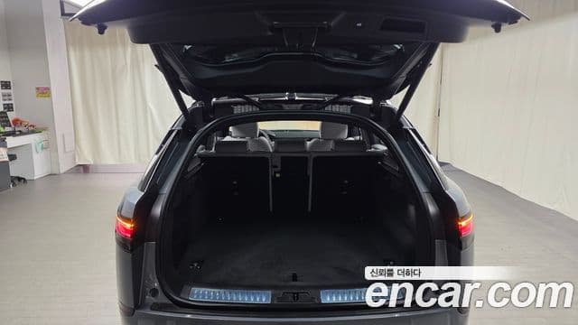 Land Rover Range Rover Velar 2025 — Фото 20/20