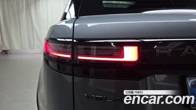 Land Rover Range Rover Velar 2025 — ფოტო 7/31