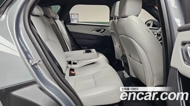 Land Rover Range Rover Velar 2025 — ფოტო 11/31