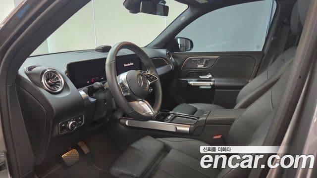 Mercedes-Benz EQB 2025 — ფოტო 7/20