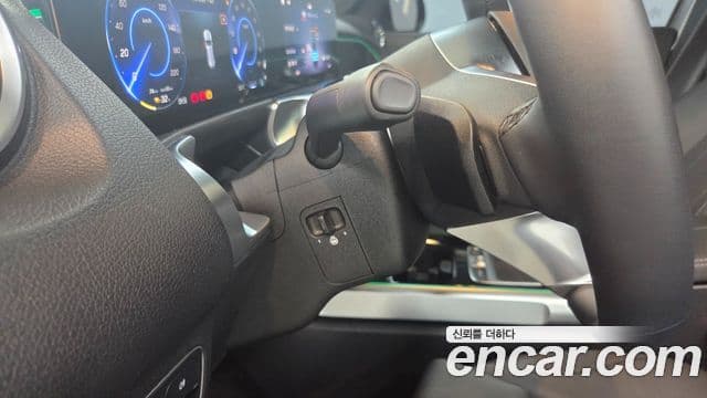 Mercedes-Benz EQB 2025 — ფოტო 8/20