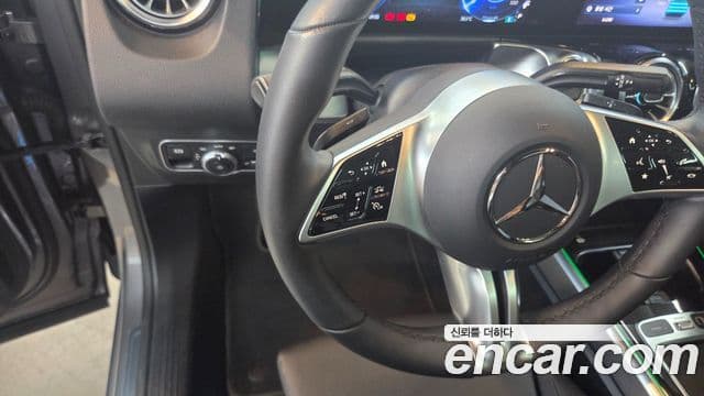 Mercedes-Benz EQB 2025 — ფოტო 6/20