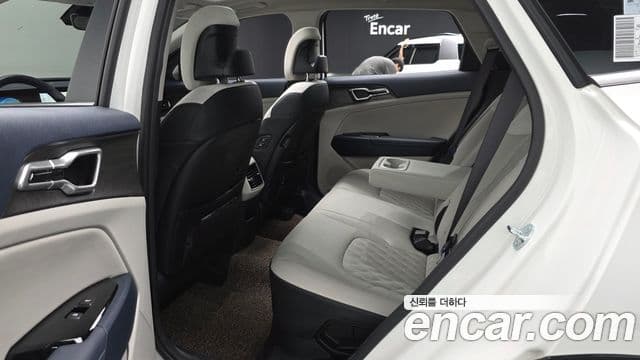 Kia Sportage 2024 — Фото 11/20