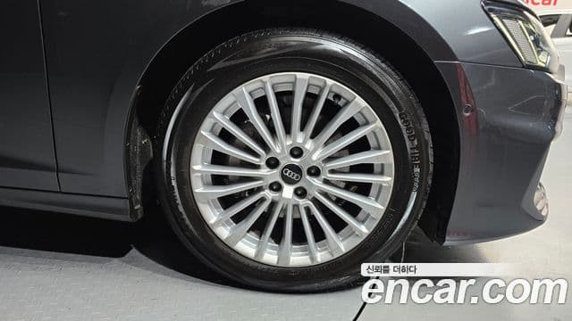 Audi A6 2021 — Photo 19/37