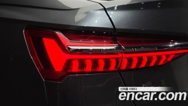 Audi A6 2021 — Photo 6/37