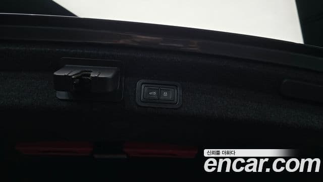Audi A6 2021 — Photo 23/37