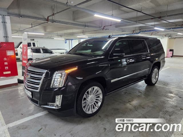 Cadillac Escalade 2018 — Photo 8/10