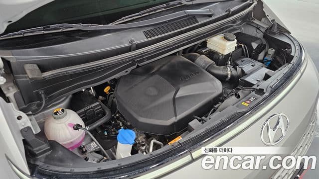 Hyundai Staria 2023 — Фото 6/20