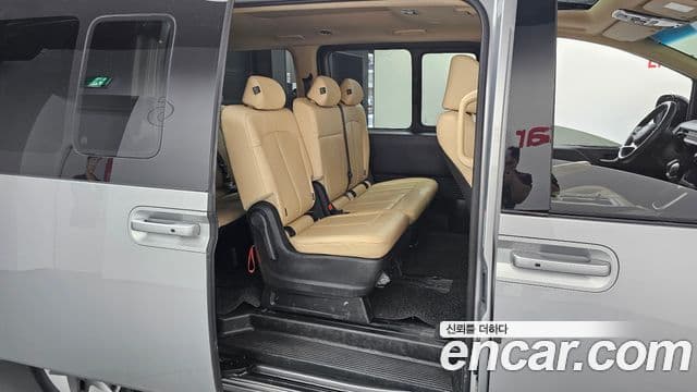 Hyundai Staria 2023 — Фото 11/20