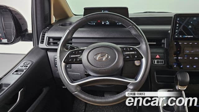 Hyundai Staria 2023 — Фото 13/20