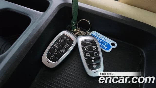 Hyundai Staria 2023 — Фото 16/20