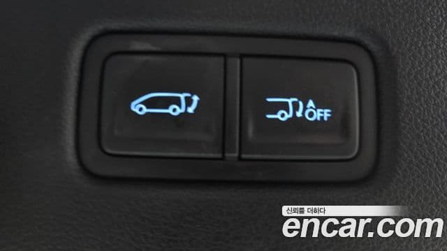 Hyundai Staria 2023 — Фото 18/20