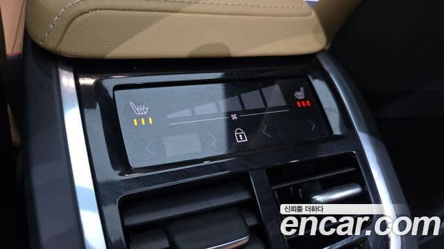 Volvo V60 Cross Country 2022 — Photo 4/36