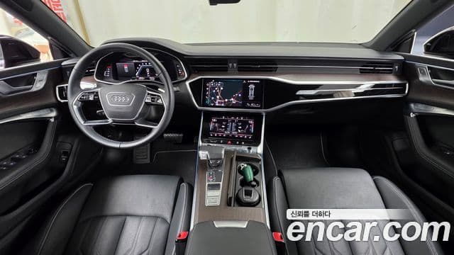 Audi A7 2022 — ფოტო 15/20