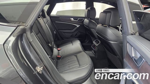 Audi A7 2022 — ფოტო 10/20