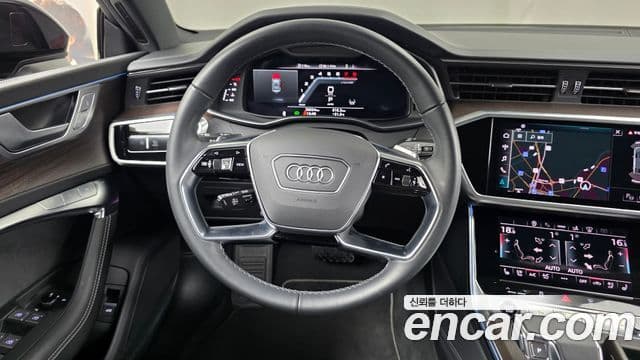 Audi A7 2022 — ფოტო 2/20