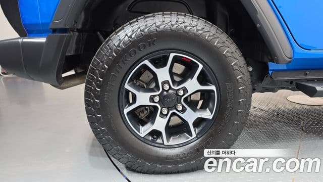 Jeep Wrangler 2021 — Photo 30/33