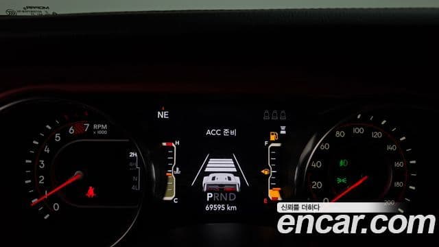 Jeep Wrangler 2021 — Photo 17/33