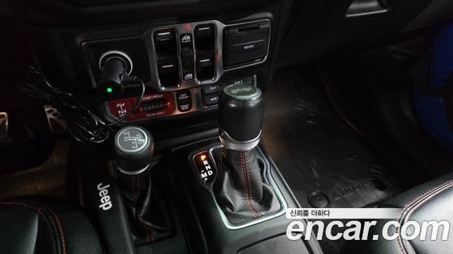 Jeep Wrangler 2021 — Photo 4/33