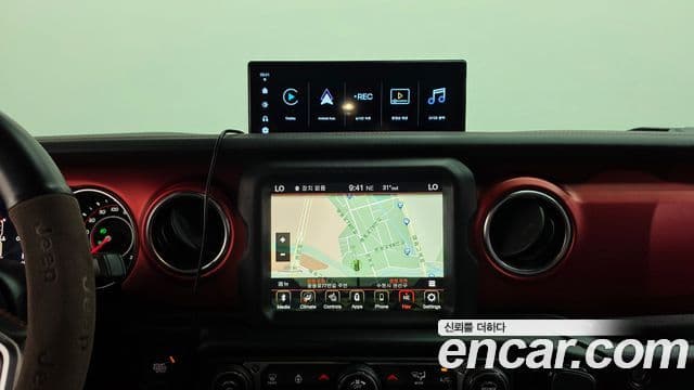 Jeep Wrangler 2021 — Photo 18/33