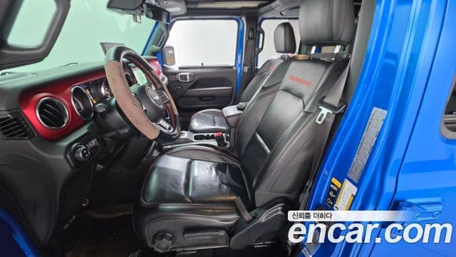 Jeep Wrangler 2021 — Photo 26/33
