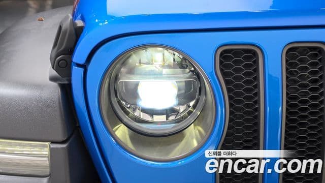 Jeep Wrangler 2021 — Photo 16/33
