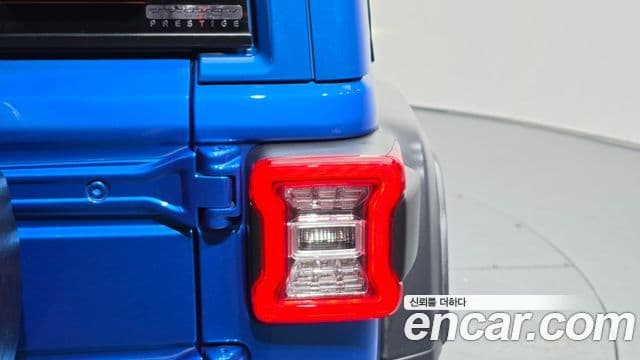 Jeep Wrangler 2021 — Photo 19/33