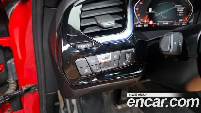 BMW Z4 2021 — Photo 13/36